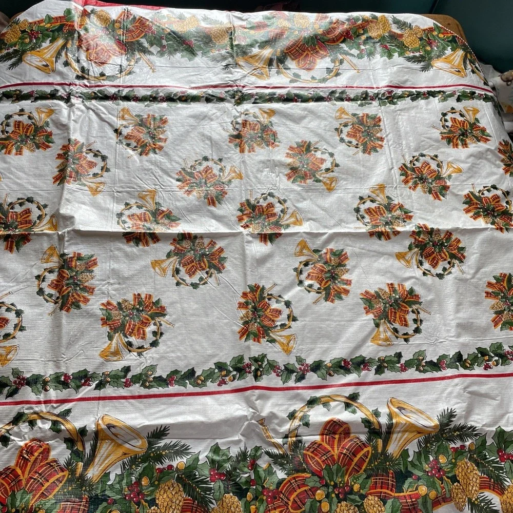 5 Vintage‎ Matching Lined Table Cloths Winter Christmas Wipeable Round Rectangle